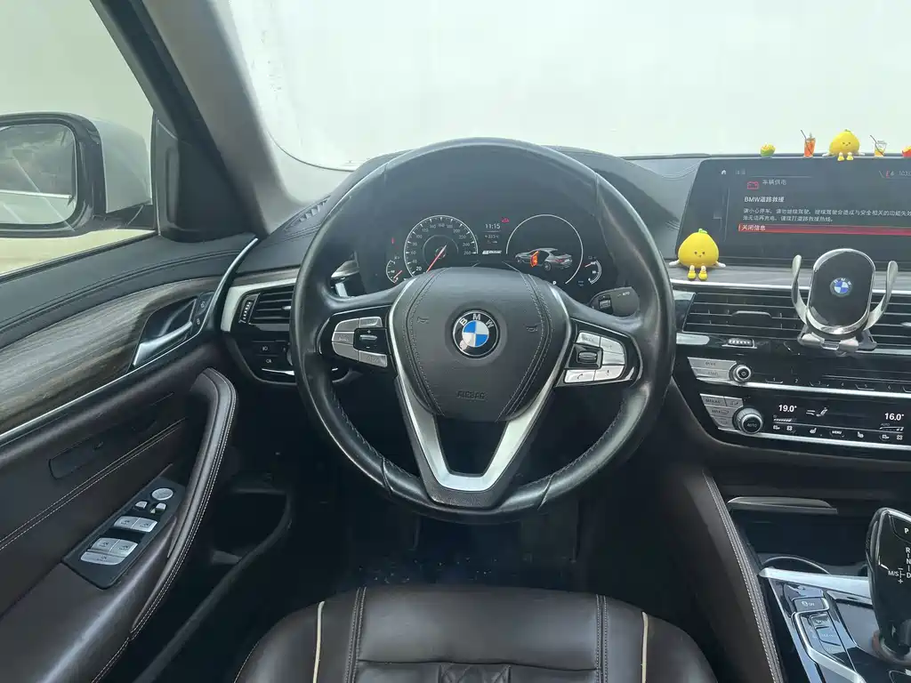BMW 5 Series New Energy — фото 8