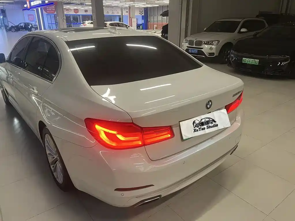 BMW 5 Series New Energy — фото 6