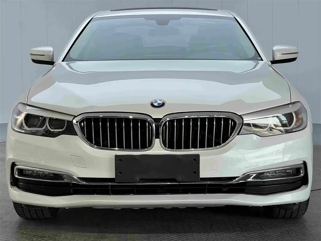 BMW 5 Series — фото 3
