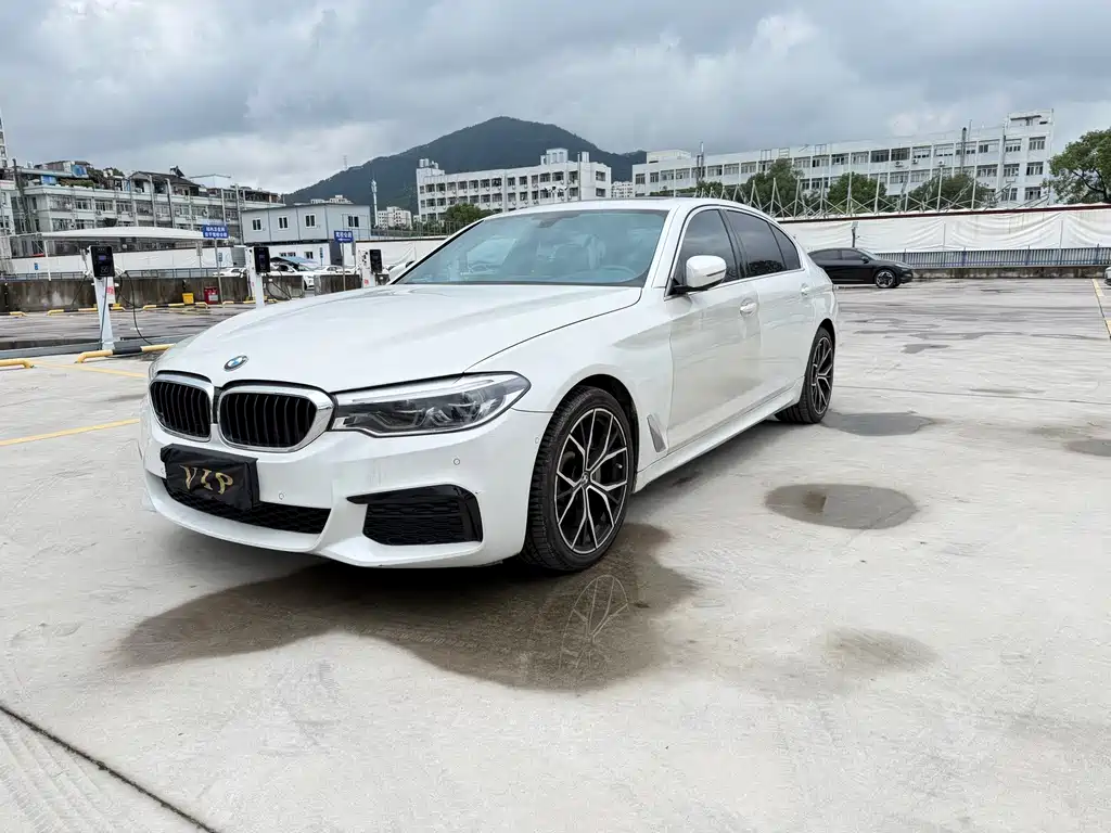 BMW 5 Series — фото 2