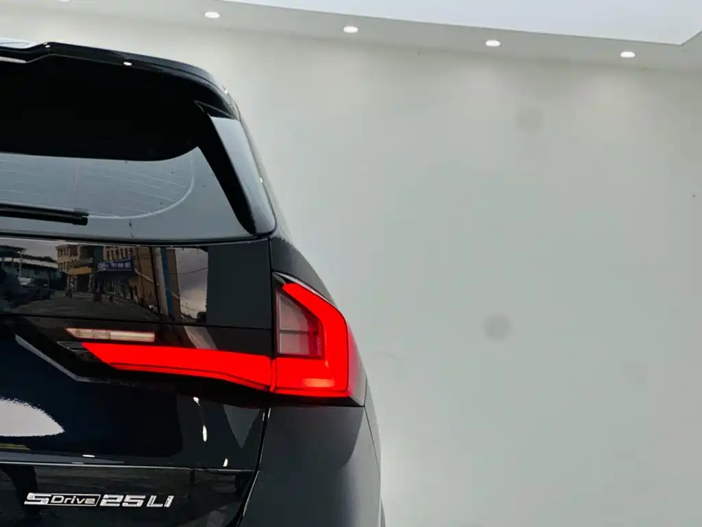 BMW X1 — фото 11