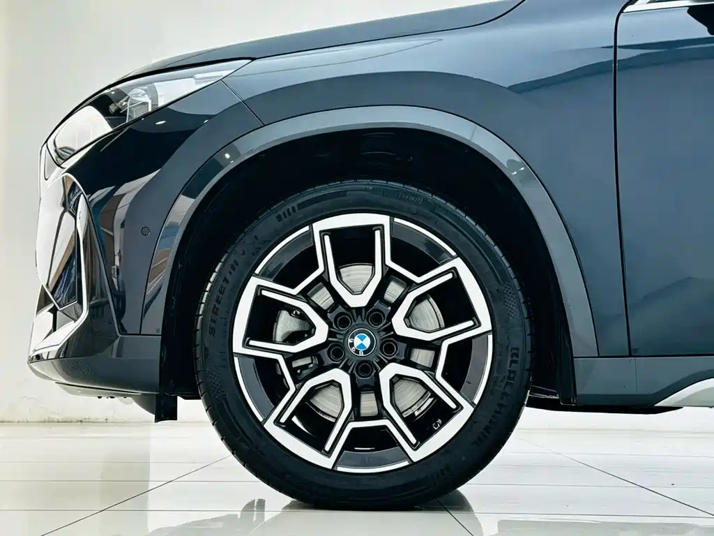 BMW X1 — фото 9