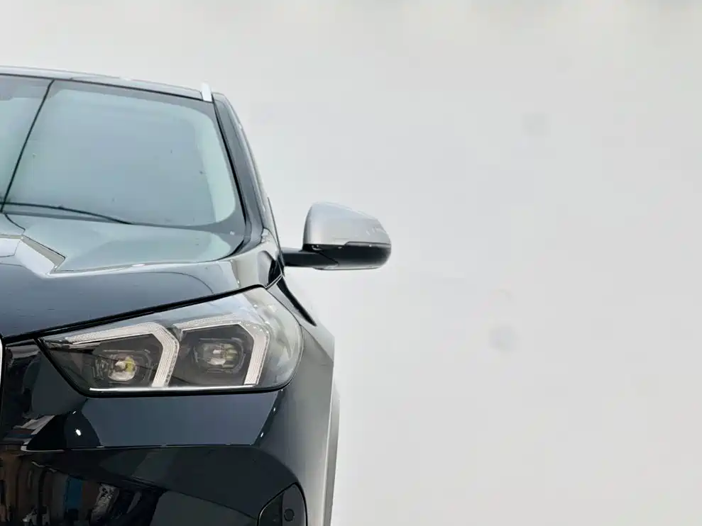 BMW X1 — фото 10