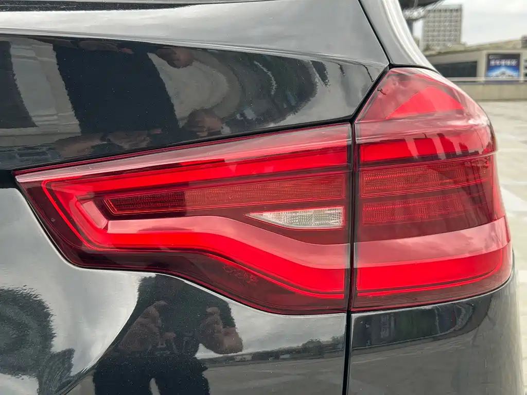 BMW X3 — фото 10