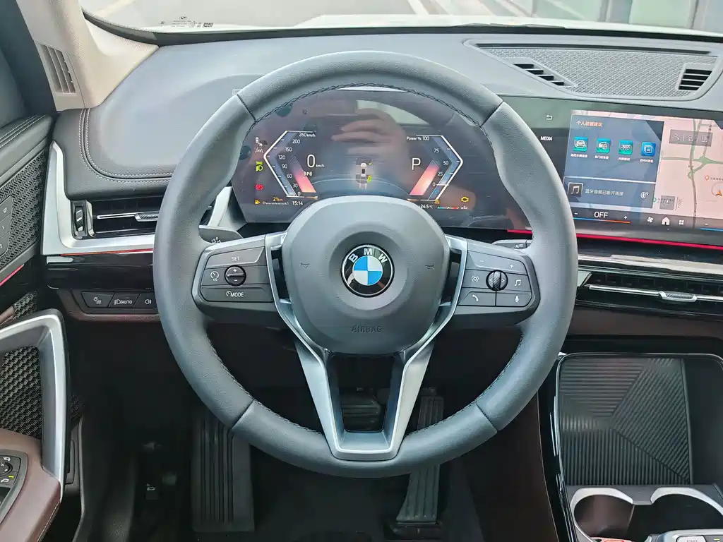 BMW X1 — фото 21
