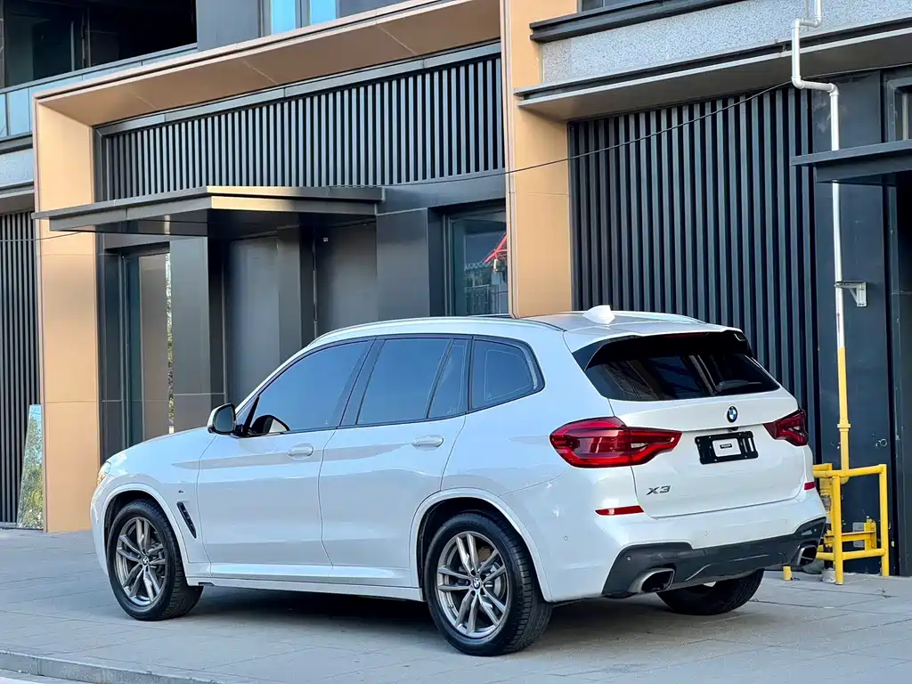 BMW X3 — фото 5