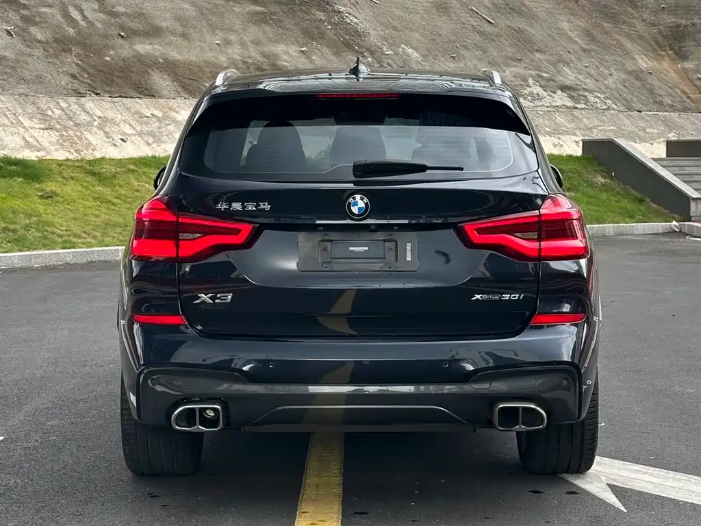BMW X3 — фото 9