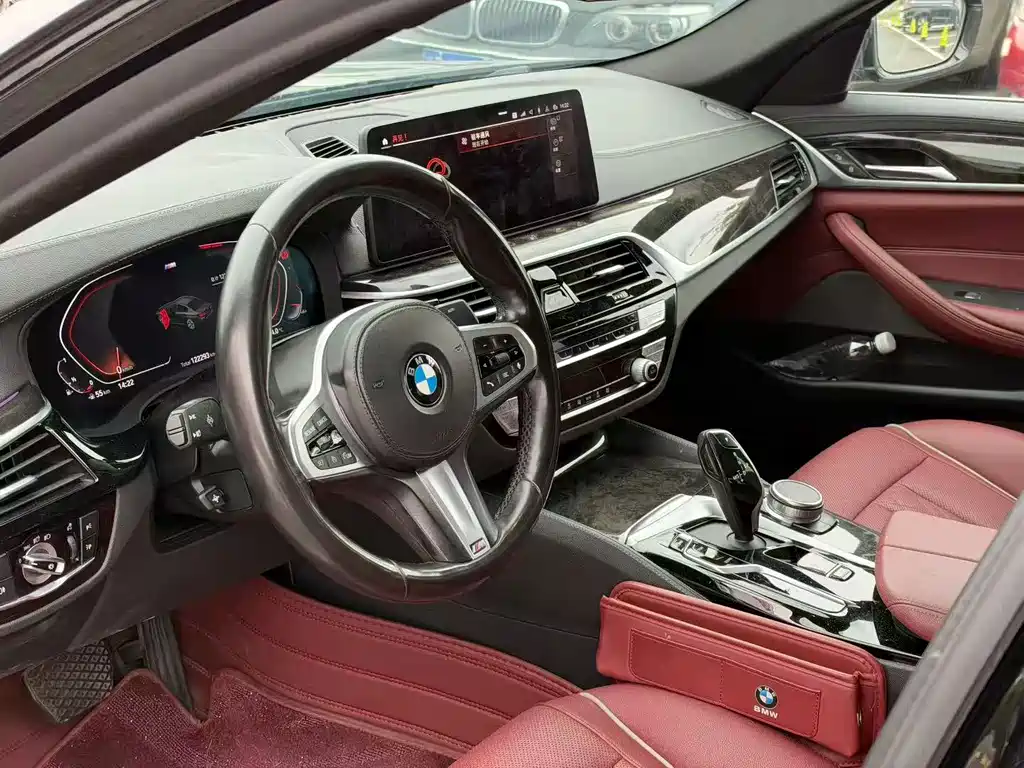 BMW 5 Series — фото 4