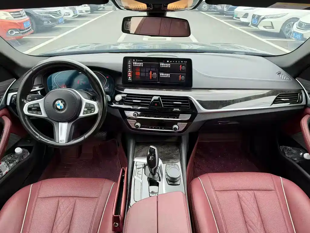 BMW 5 Series — фото 5