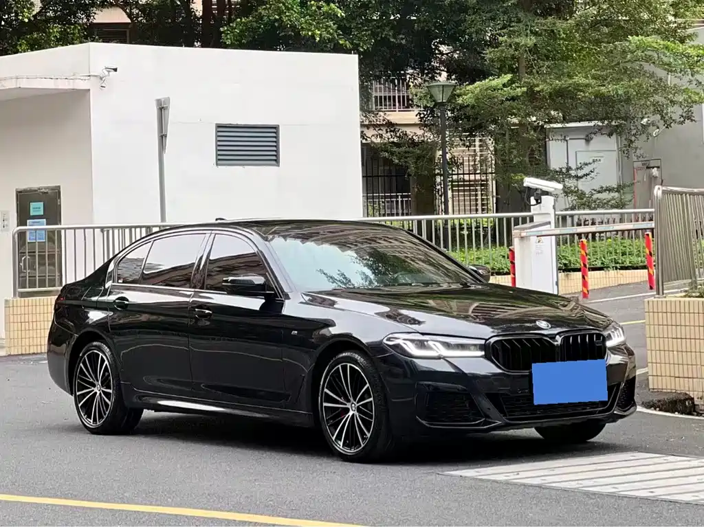 BMW 5 Series — фото 2