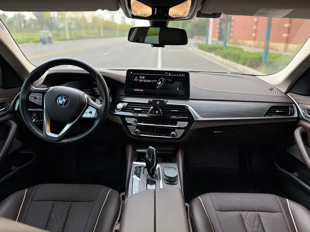 BMW 5 Series — фото 10