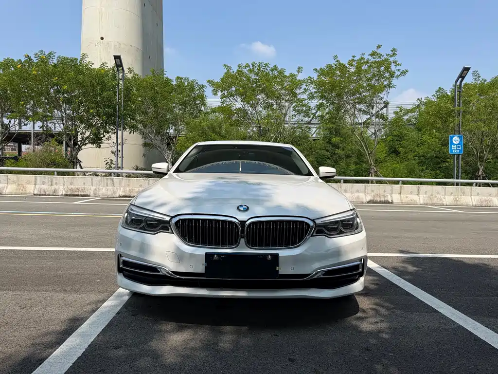 BMW 5 Series — фото 2