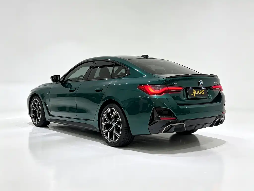 BMW i4 — фото 8