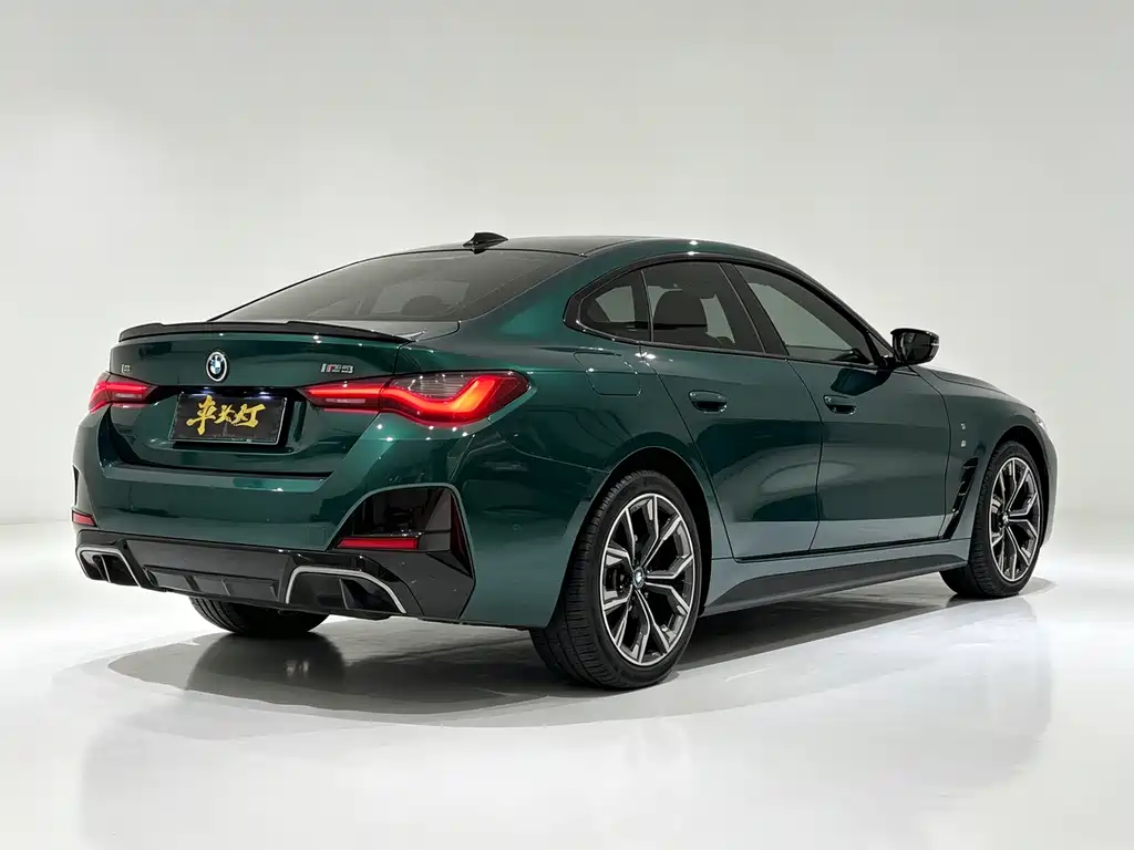 BMW i4 — фото 10