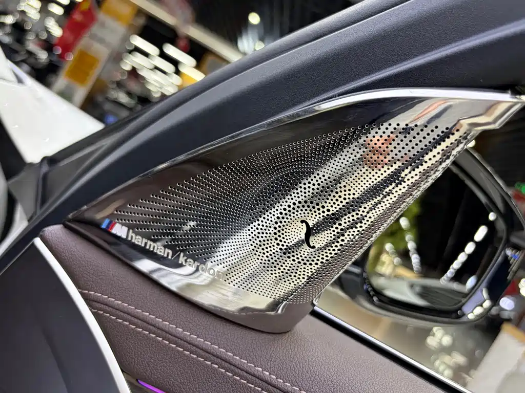 BMW 5 Series — фото 19