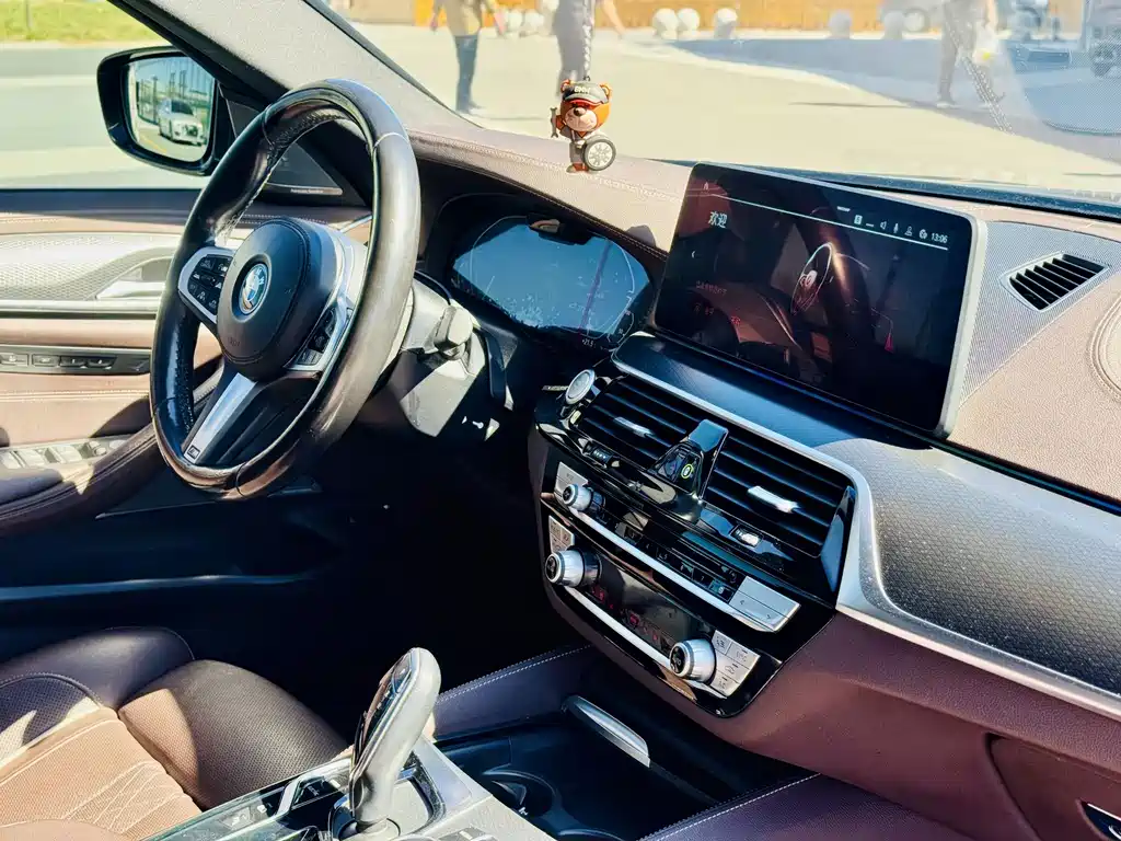 BMW 5 Series New Energy — фото 11