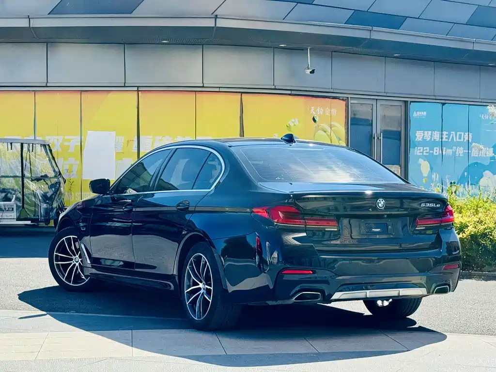 BMW 5 Series New Energy — фото 5