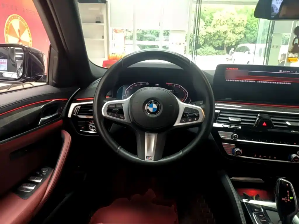 BMW 5 Series — фото 11