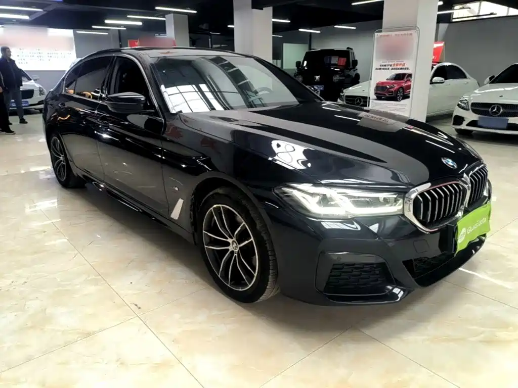 BMW 5 Series — фото 4