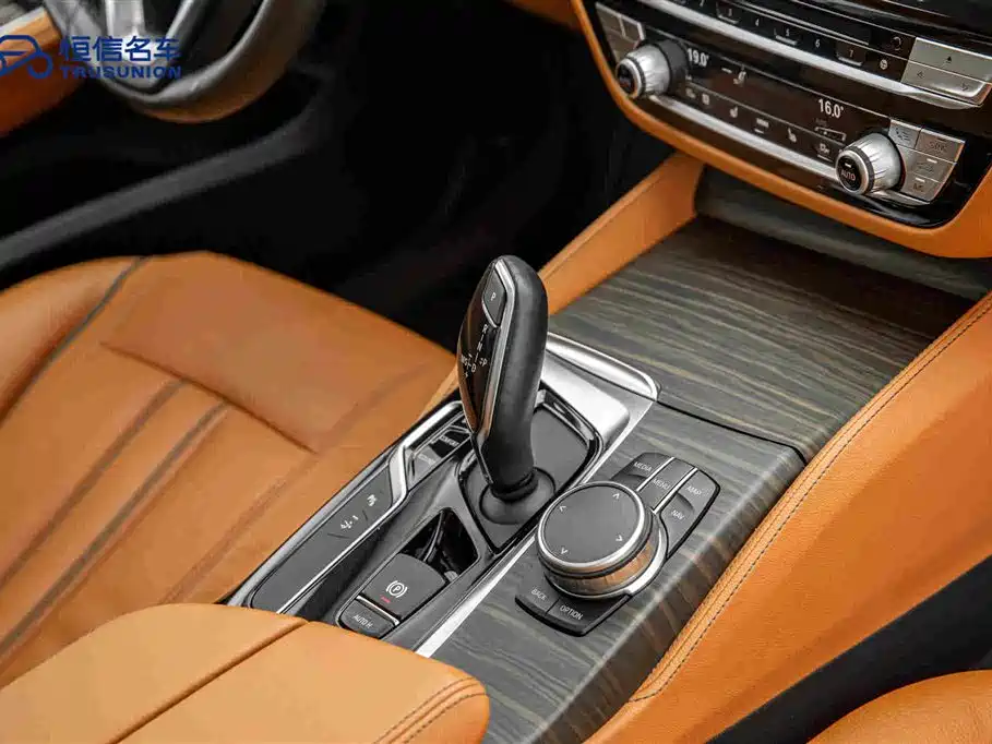 BMW 6 Series GT — фото 19