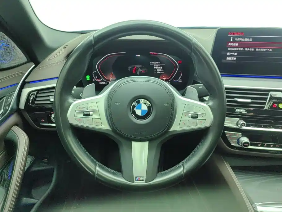 BMW 5 Series — фото 15