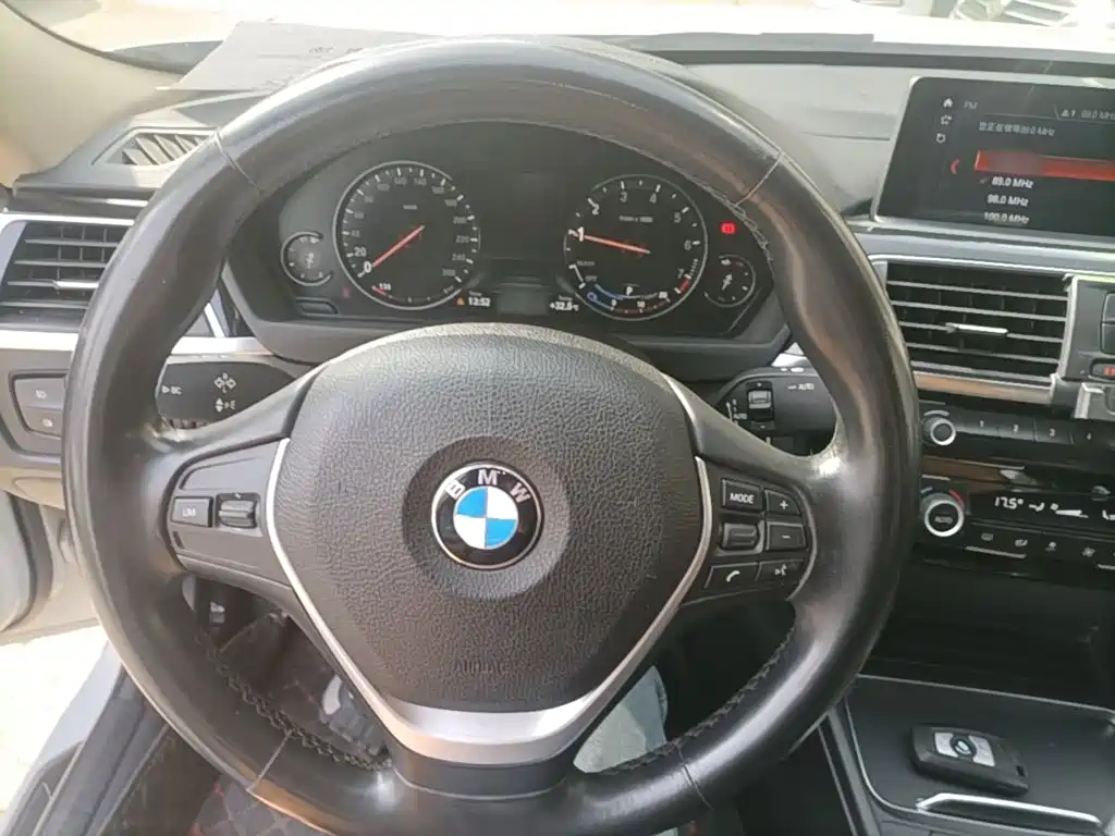 BMW 3 Series — фото 11