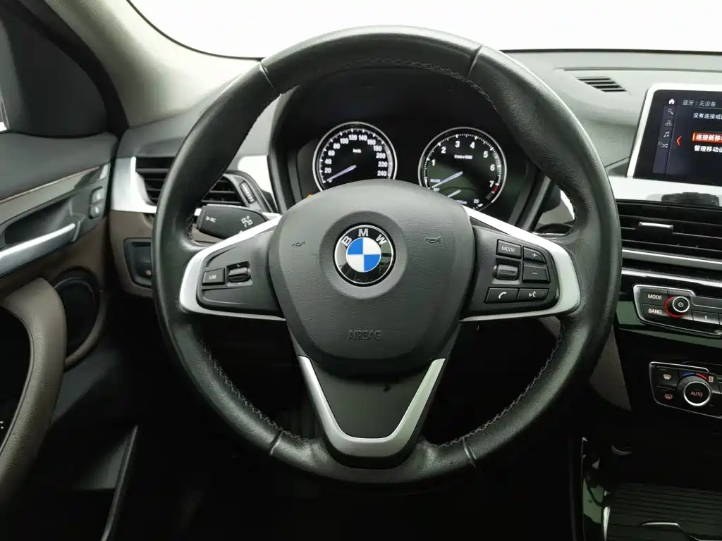 BMW X2 — фото 11