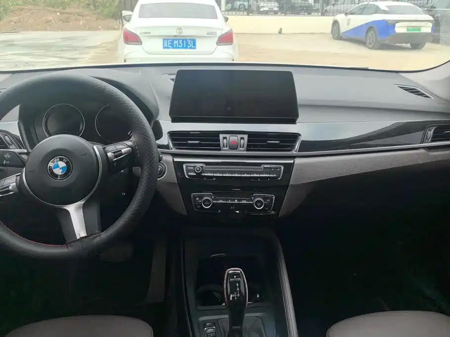 BMW X1 — фото 13
