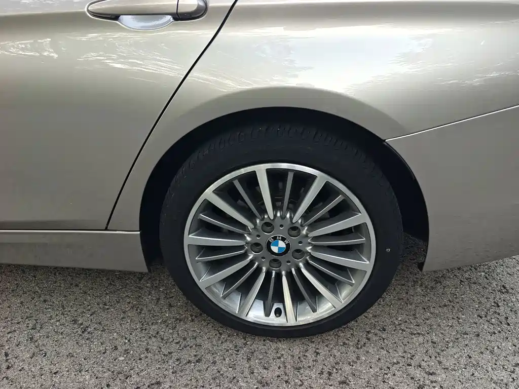 BMW 3 Series — фото 11