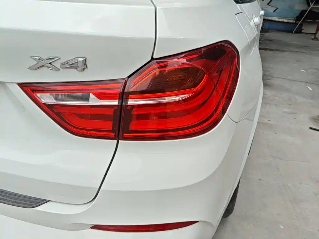 BMW X4 — фото 24