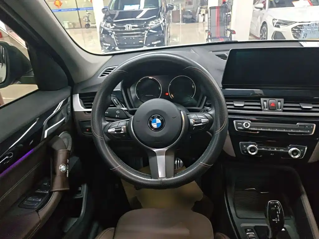 BMW X1 — фото 11