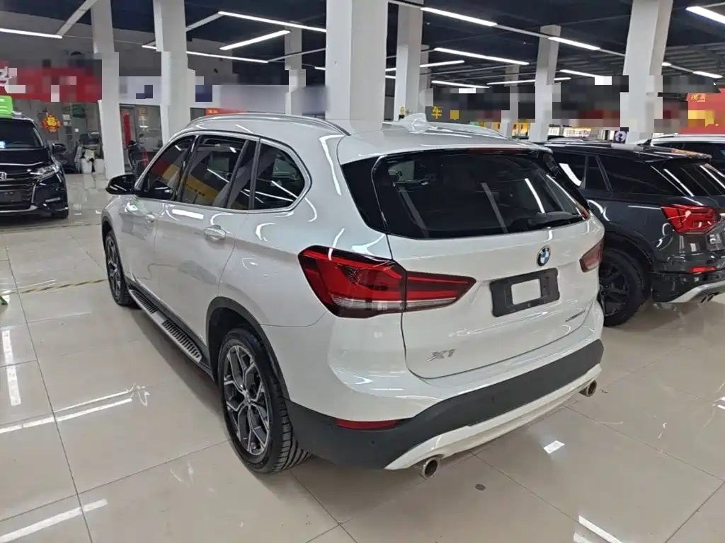 BMW X1 — фото 5