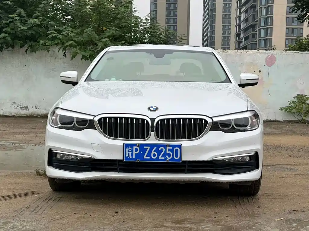 BMW 5 Series — фото 2