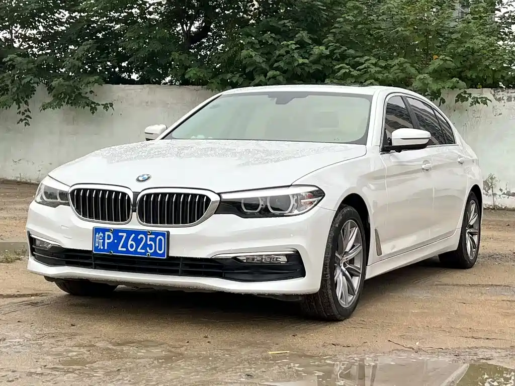 BMW 5 Series — фото 3