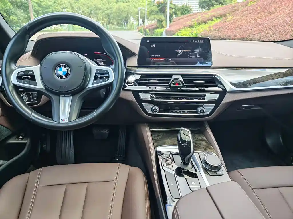 BMW 5 Series — фото 5
