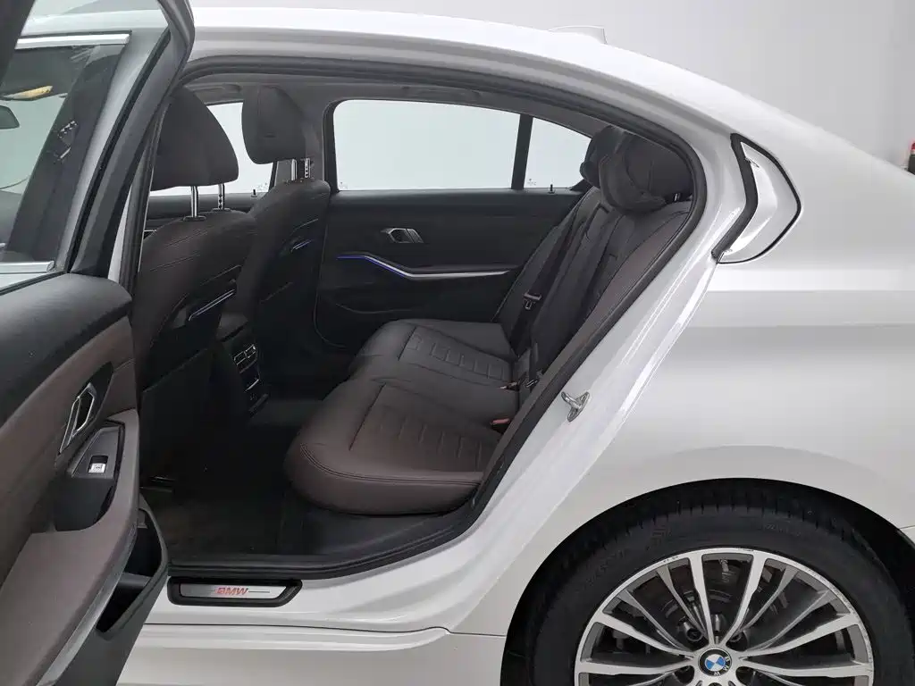 BMW 3 Series — фото 15