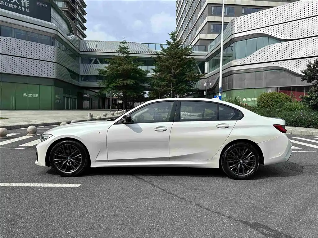 BMW 3 Series — фото 15
