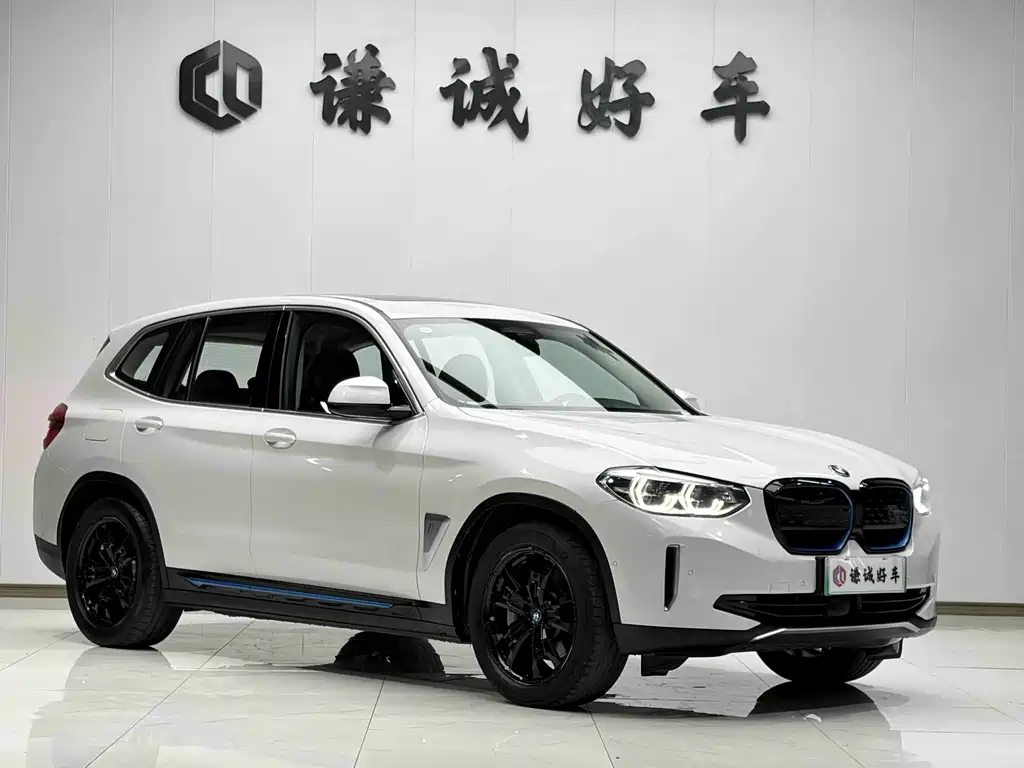 BMW iX3 — фото 3