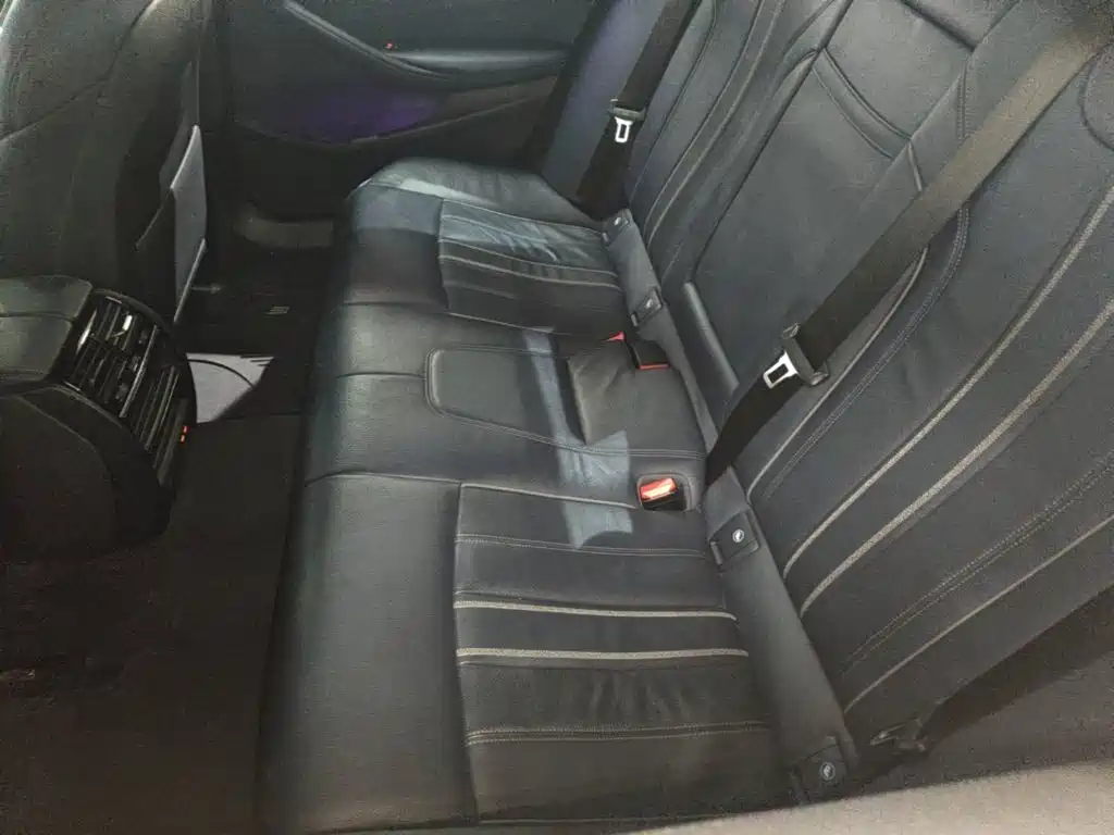 BMW 5 Series (Import) — фото 17