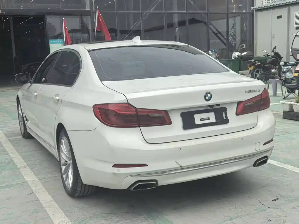 BMW 5 Series New Energy — фото 5