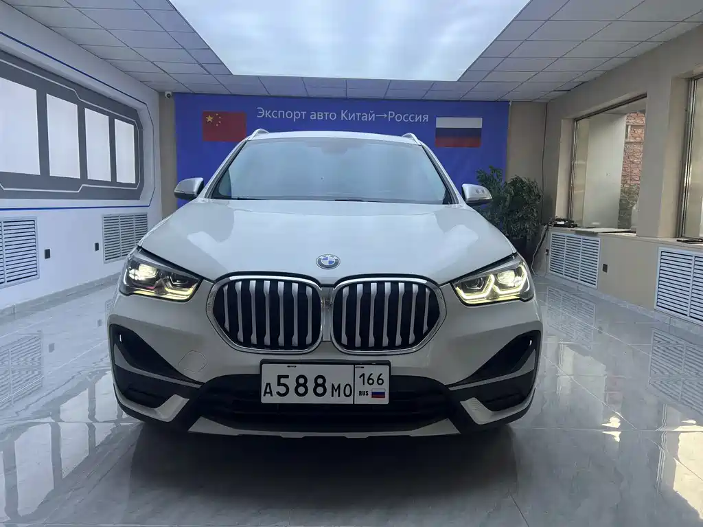 BMW X1 — фото 2