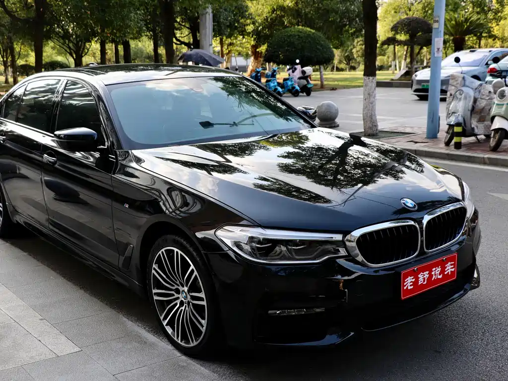 BMW 5 Series — фото 2