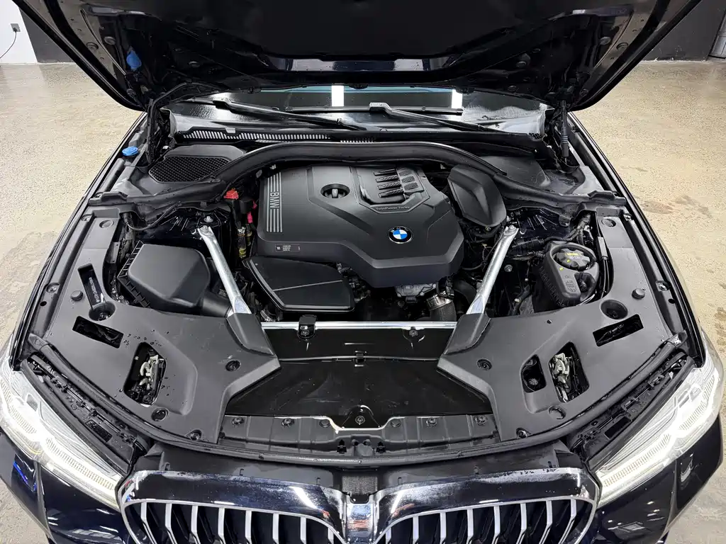 BMW 5 Series (Import) — фото 23