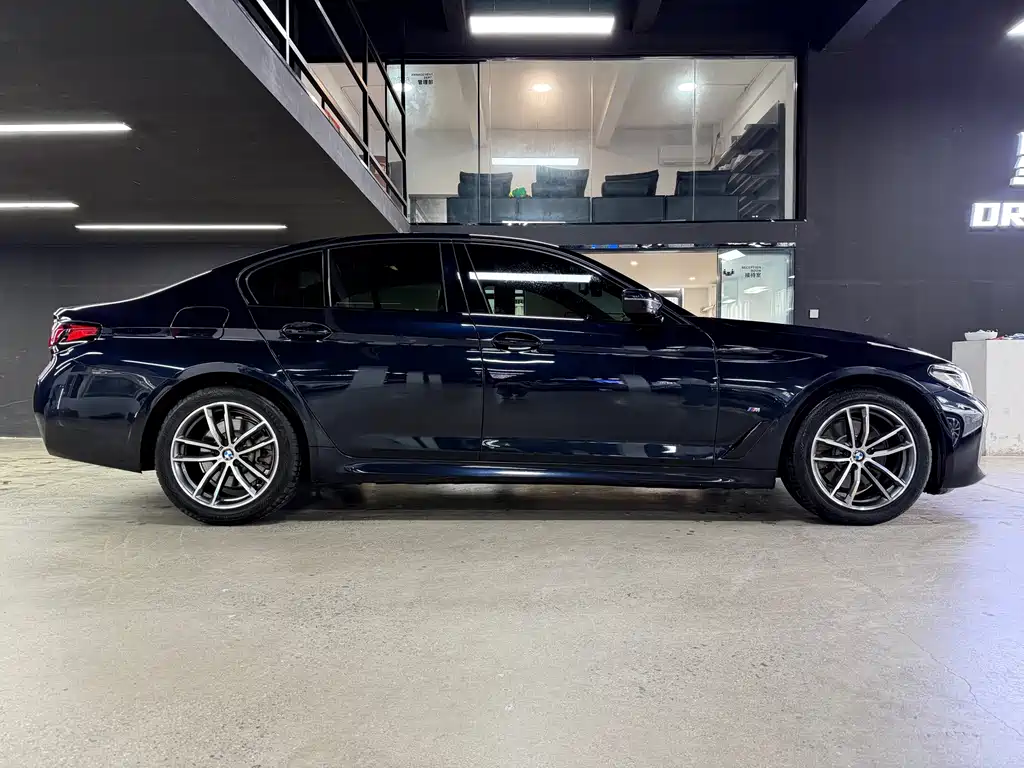 BMW 5 Series (Import) — фото 10