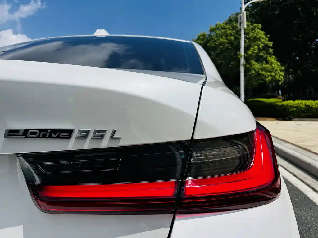 BMW i3 — фото 13