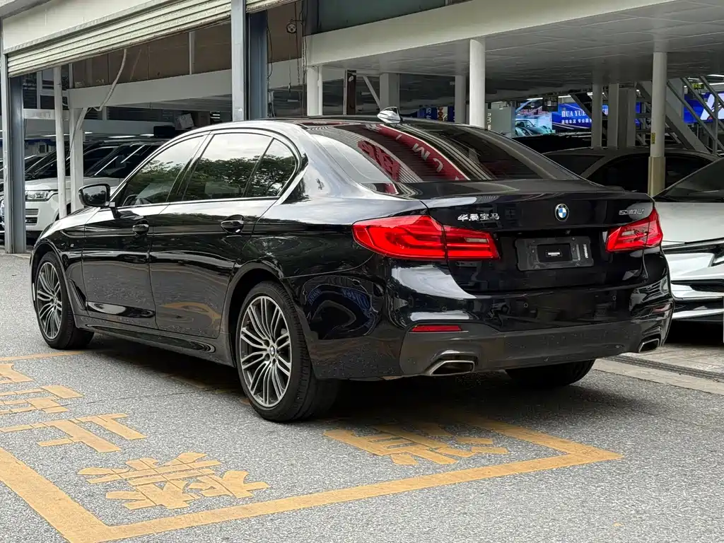 BMW 5 Series — фото 2