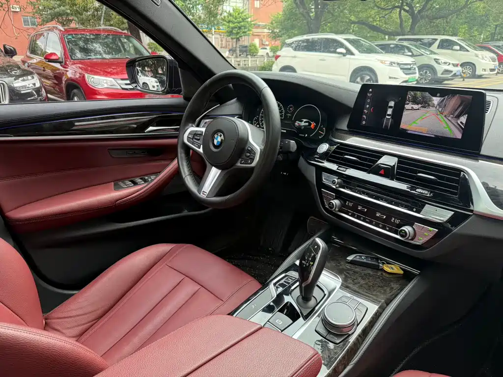 BMW 5 Series — фото 13