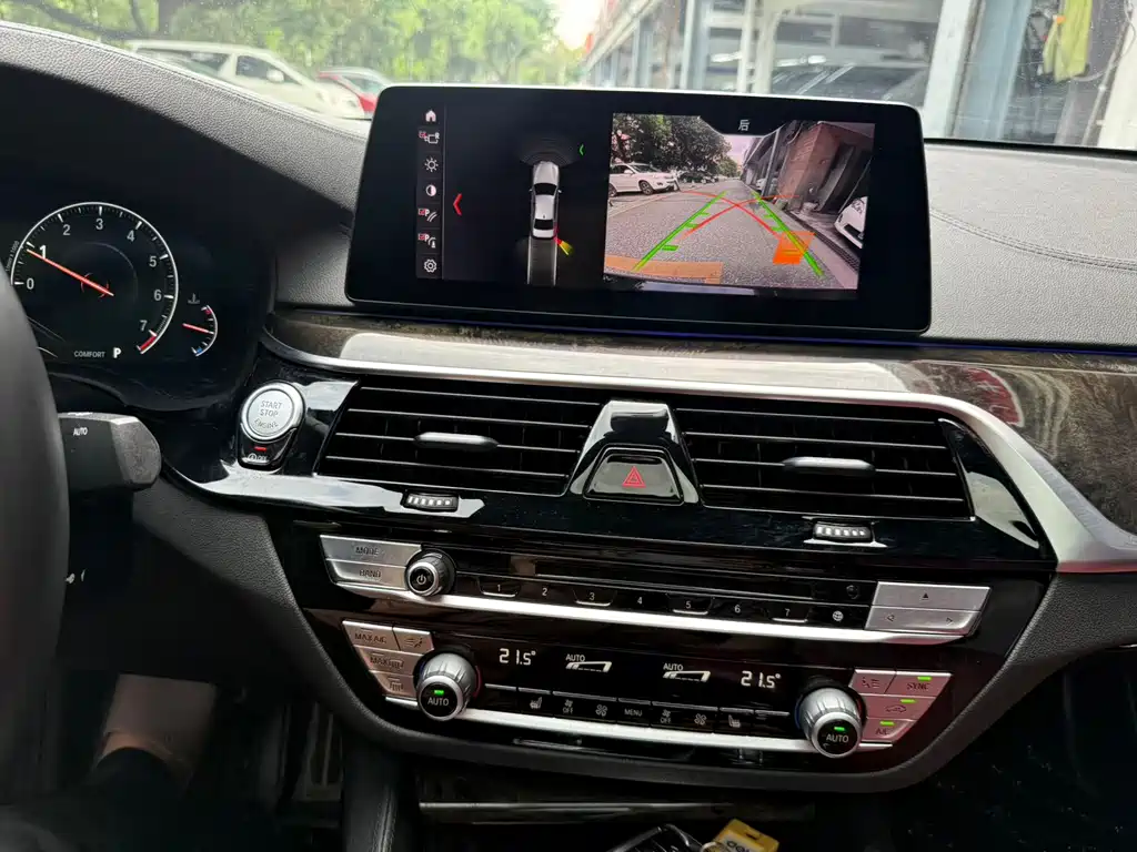 BMW 5 Series — фото 19