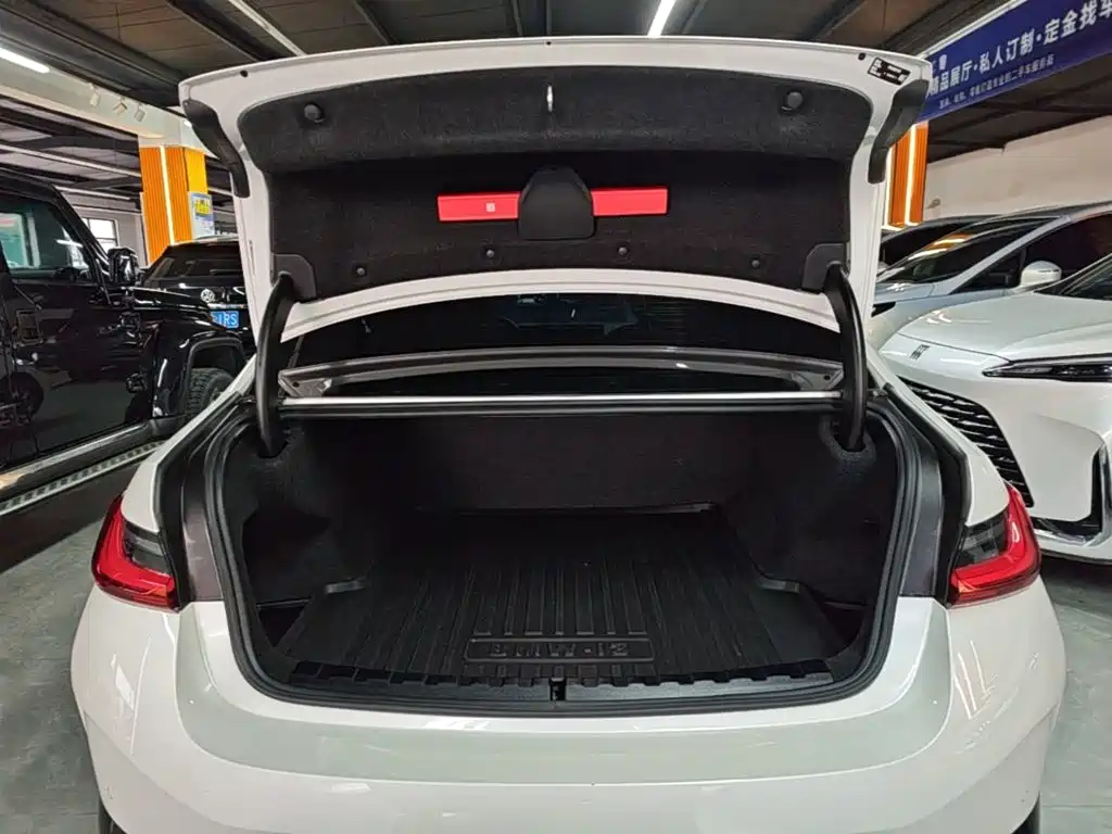 BMW i3 — фото 19