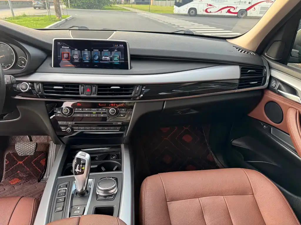 BMW X5 (Import) — фото 10